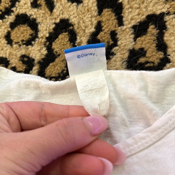 Vintage Embroidered Mickey Mouse Tshirt - Picture 8 of 9